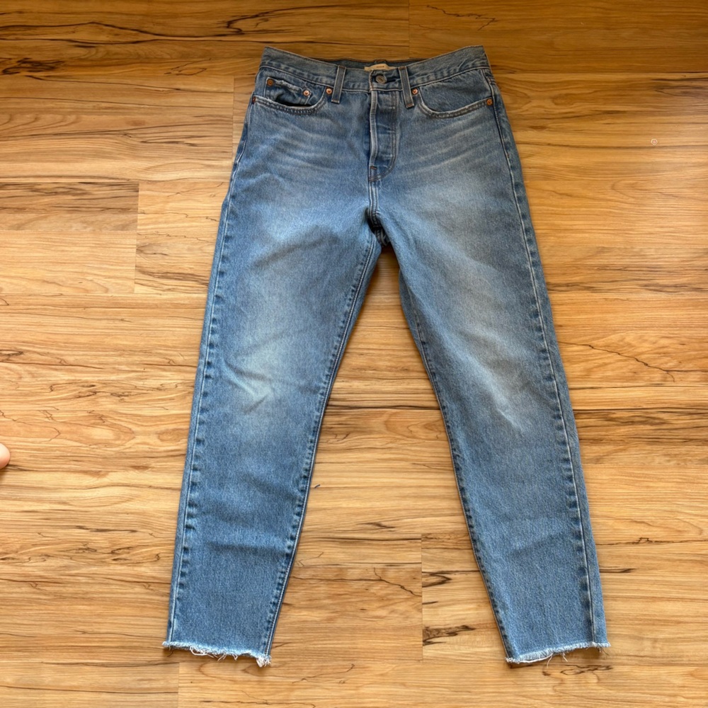 Levi’s Wedgie Straight